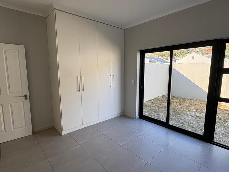 To Let 3 Bedroom Property for Rent in Capri Western Cape